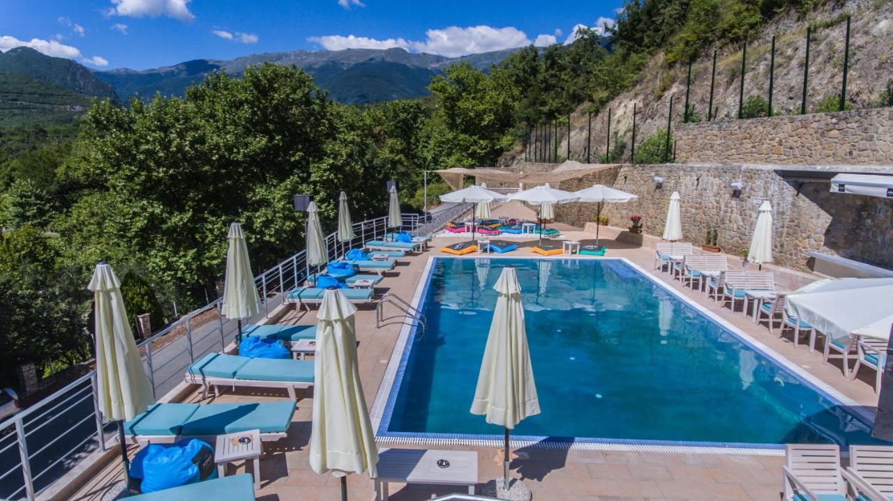 Nymfes Hotel Loutraki  Bagian luar foto