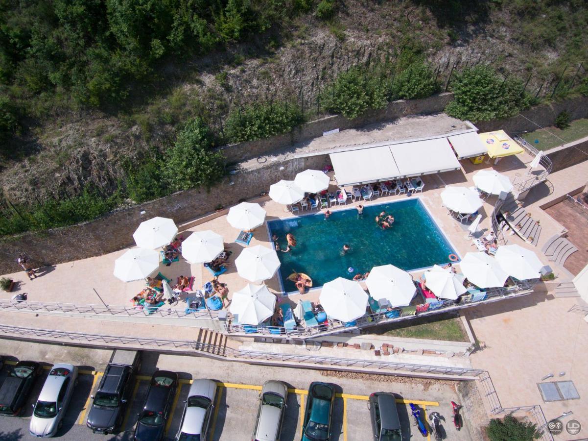Nymfes Hotel Loutraki  Bagian luar foto