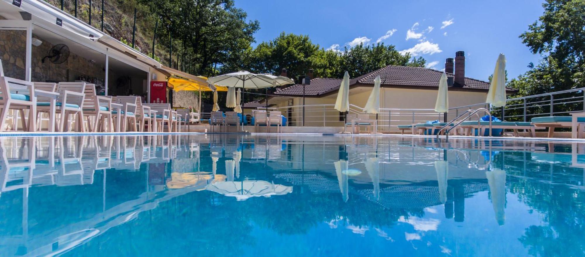 Nymfes Hotel Loutraki  Bagian luar foto