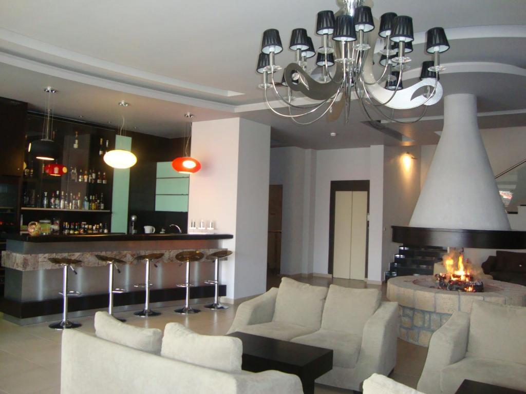 Nymfes Hotel Loutraki  Bagian luar foto