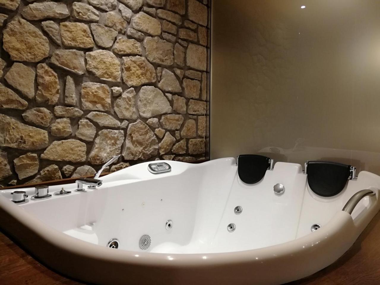 Nymfes Hotel Loutraki  Bagian luar foto