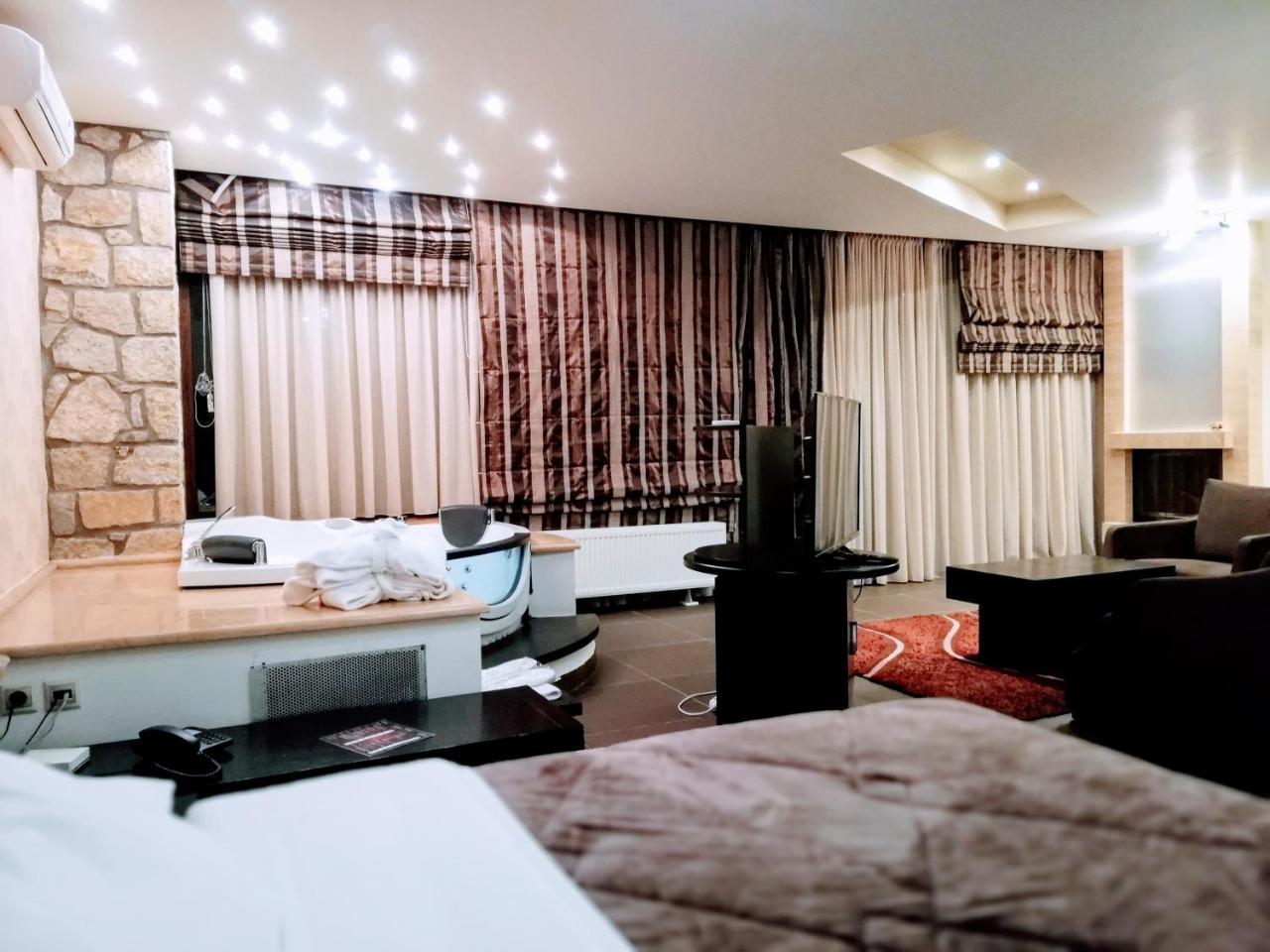 Nymfes Hotel Loutraki  Bagian luar foto