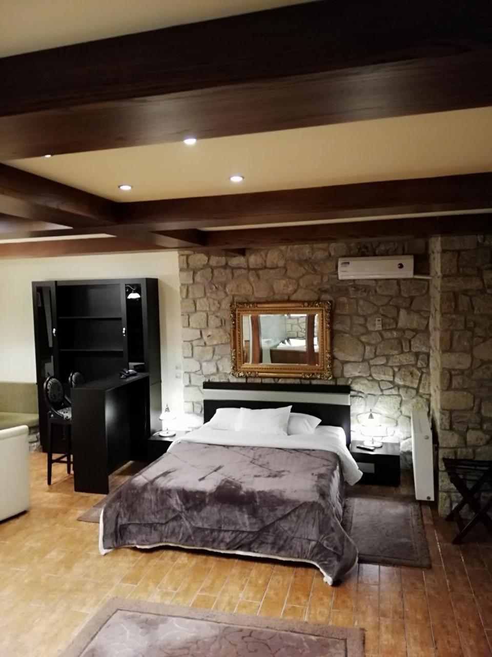 Nymfes Hotel Loutraki  Bagian luar foto