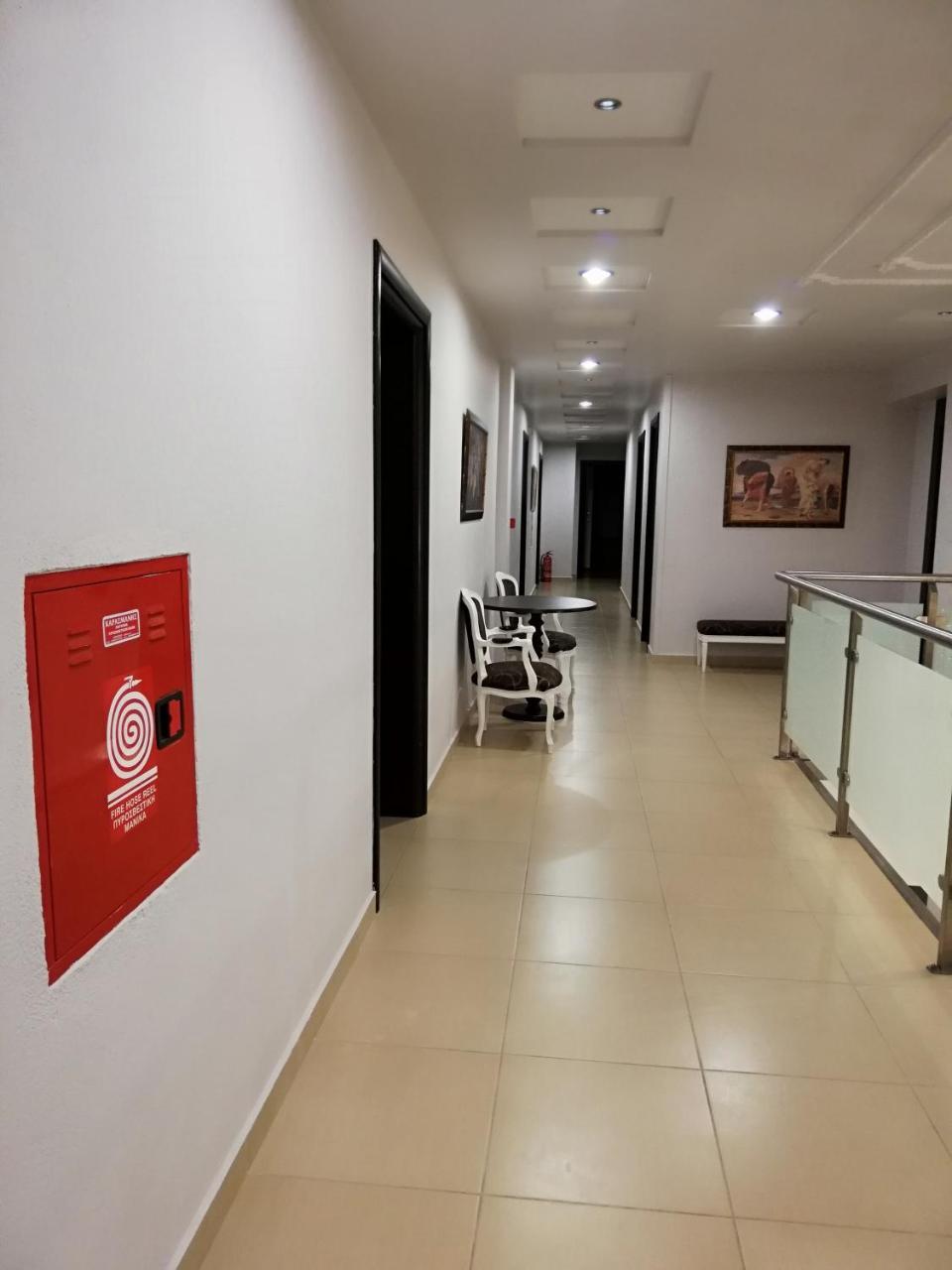Nymfes Hotel Loutraki  Bagian luar foto